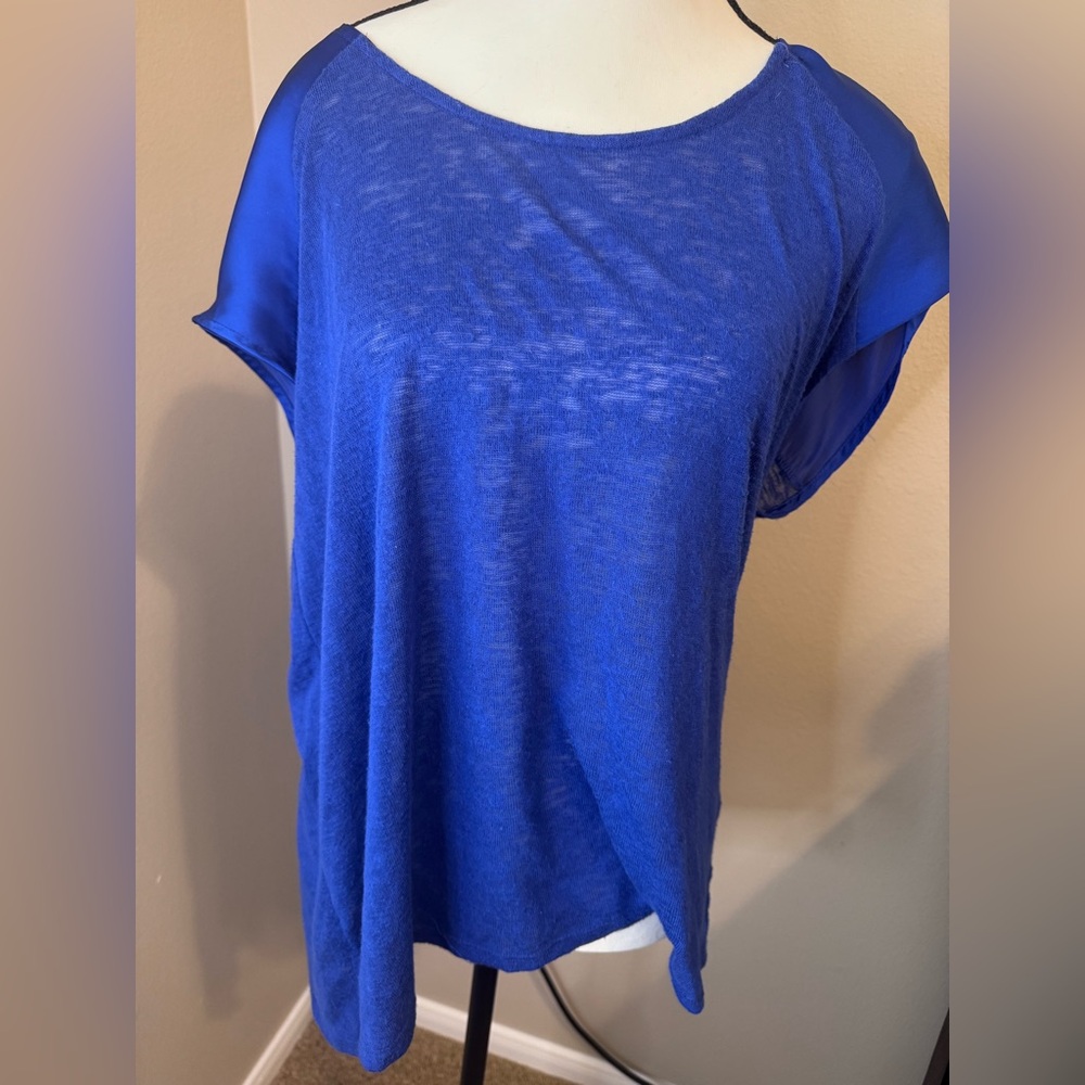 Bobeau Blue Sheer Sleeve Top size large